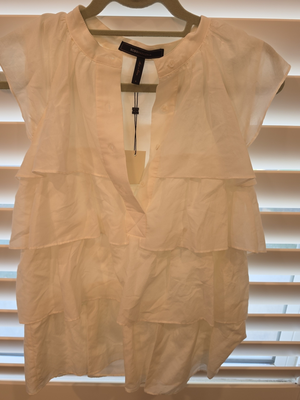 BCBGMAXAZRIA White Ruffled Cap-Sleeve Dress